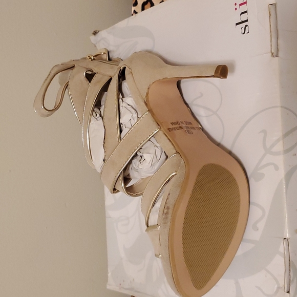 Shi - Picture 2 of 4